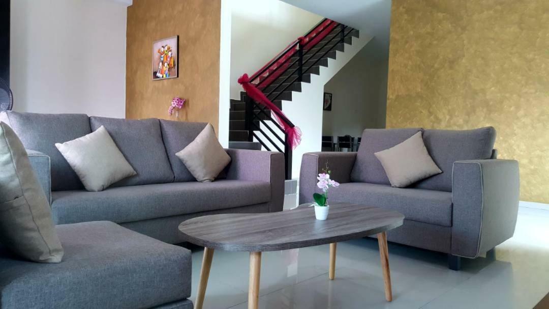 Ipoh Easteden Homestay Esterno foto