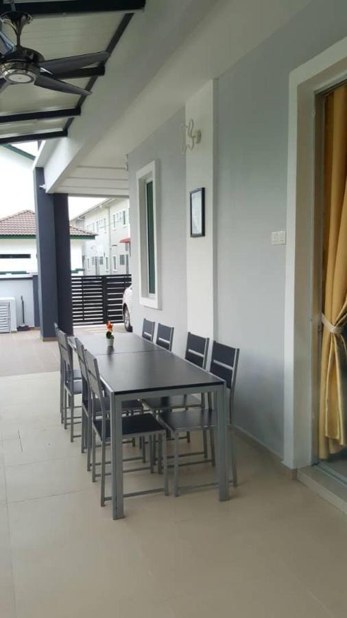 Ipoh Easteden Homestay Esterno foto